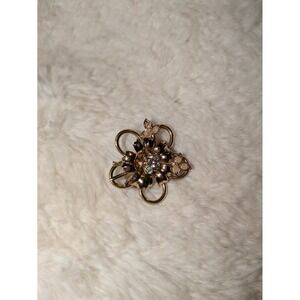 Coro Flower Brooch Gold Tone Rhinestone Accent Vintage Style Pin Faux Pearl